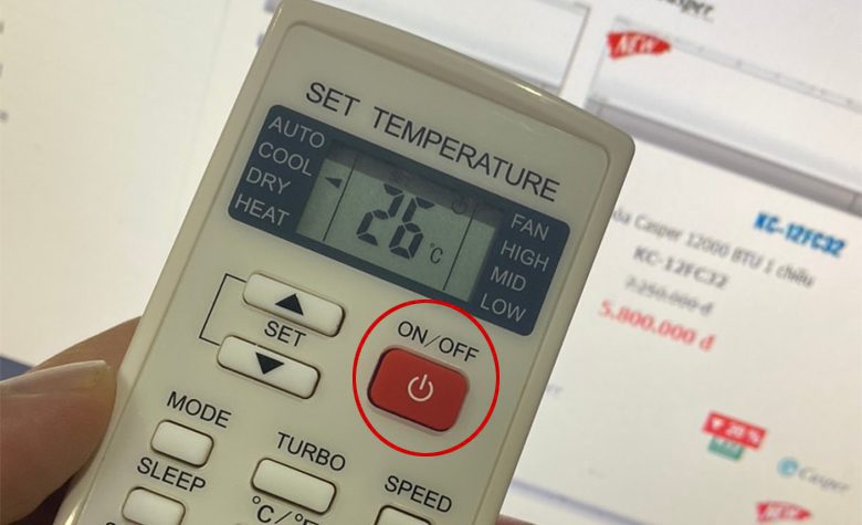 Ấn nút ON/OFF để khởi động điều hoà
