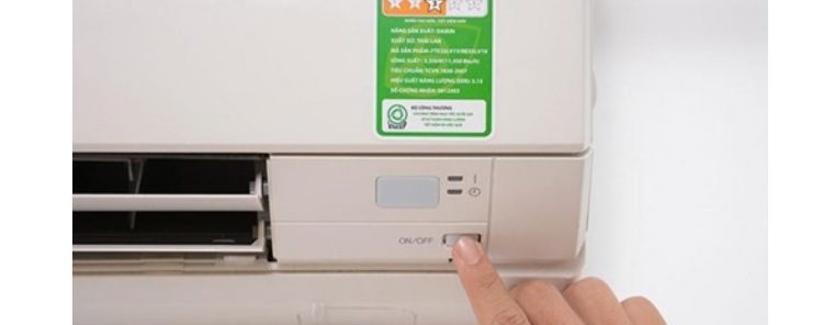 Dùng nút nguồn trên dàn lạnh Nagakawa