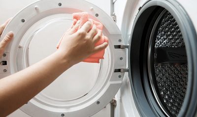 Vệ sinh vỏ máy sấy Candy