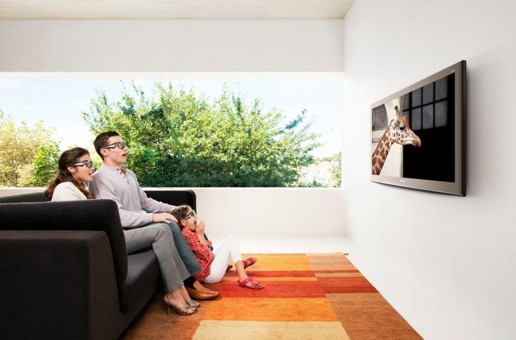 không để tivi quá sát tường