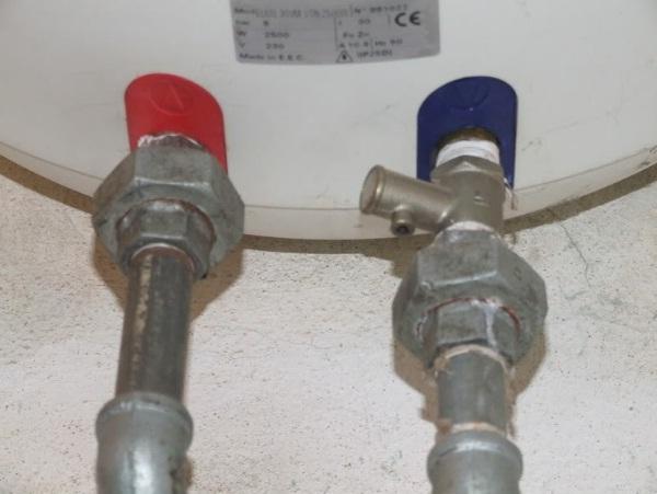 Đường nước vào ra