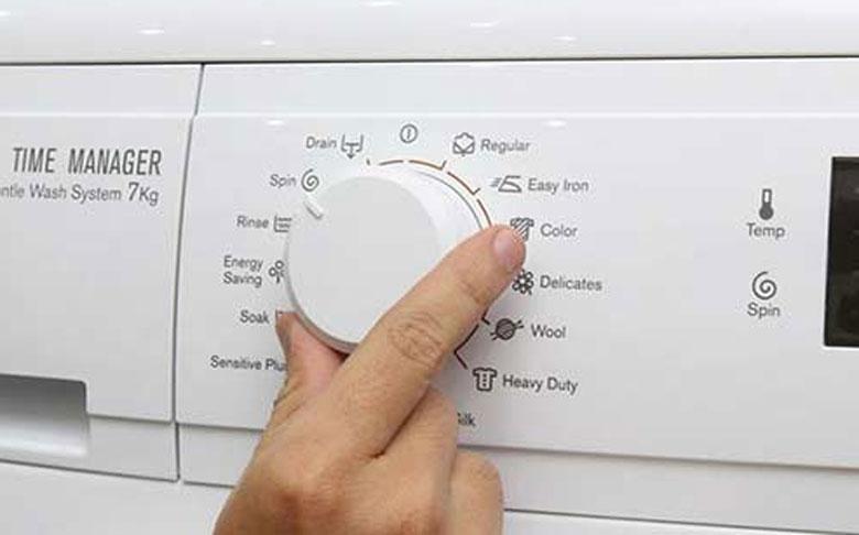Khắc phục máy giặt Electrolux không vào điện do núm điều khiển