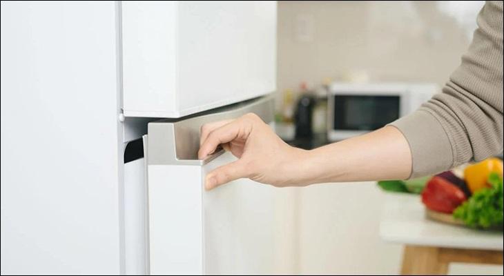 Cố định chặt cửa tủ Cố định chặt cửa tủ