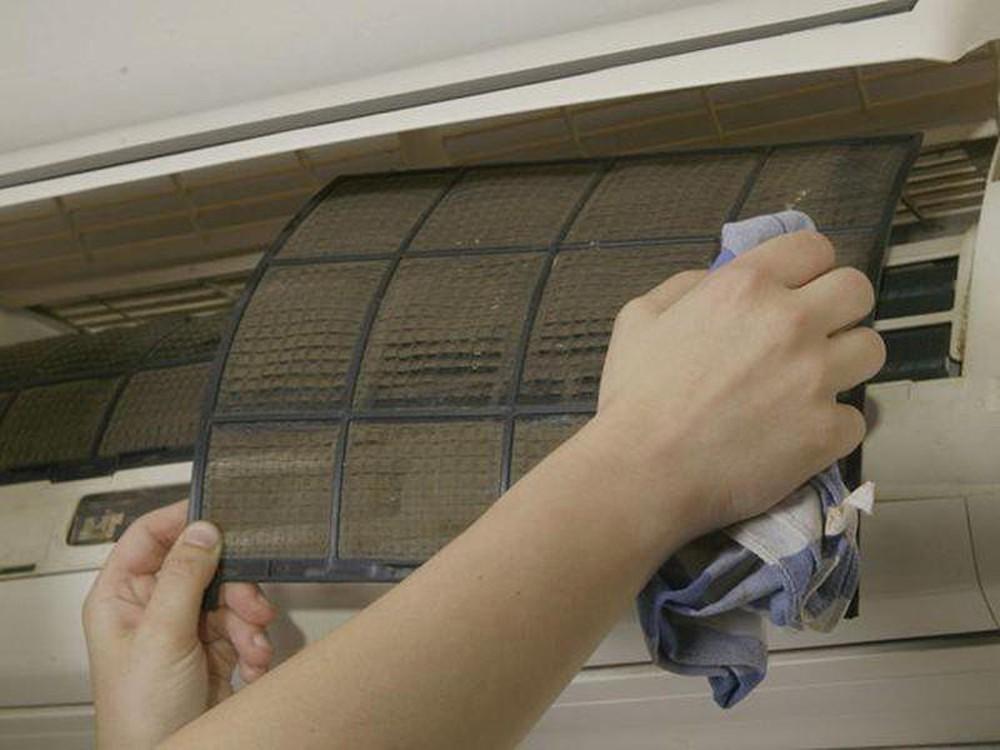 Máy lạnh không được vệ sinh, bảo dưỡng thường xuyên