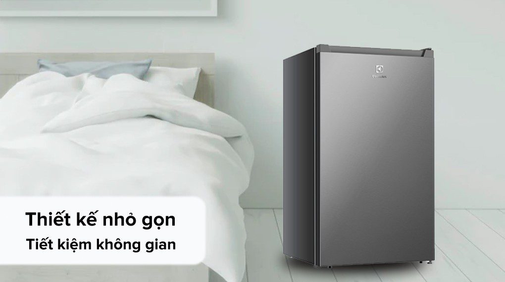 Tủ lạnh mini EUM0930AD-VN kiểu dáng 1 ngăn nhỏ gọn, sở hữu gam màu bạc    