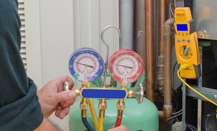 máy lạnh không lạnh chỉ quạt do hết gas hoặc thừa gas Vì sao điều hoà chỉ có gió mà không mát- do hết gas hoặc thừa gas