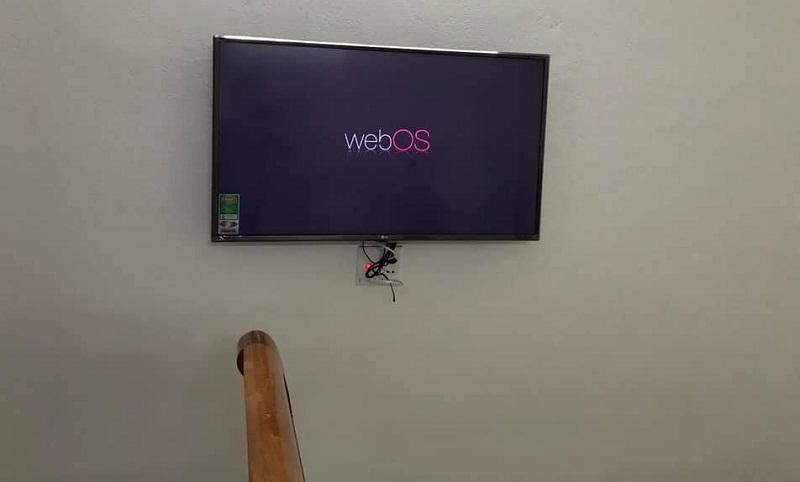 tivi 43 inch dùng cho phòng ngủ